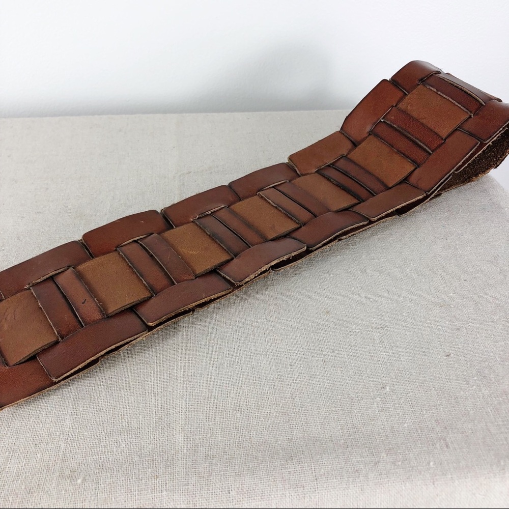 Fossil Brown Woven Leather Belt with Brass Buckle 30-34” - Picture 3 of 8